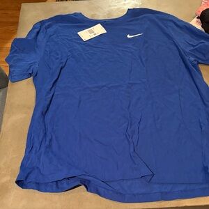 NWT bundle of 5 xxl t shirts all name brands Nike under armour Reebok